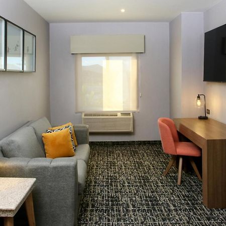 Voco Saltillo Suites By Ihg Exterior foto