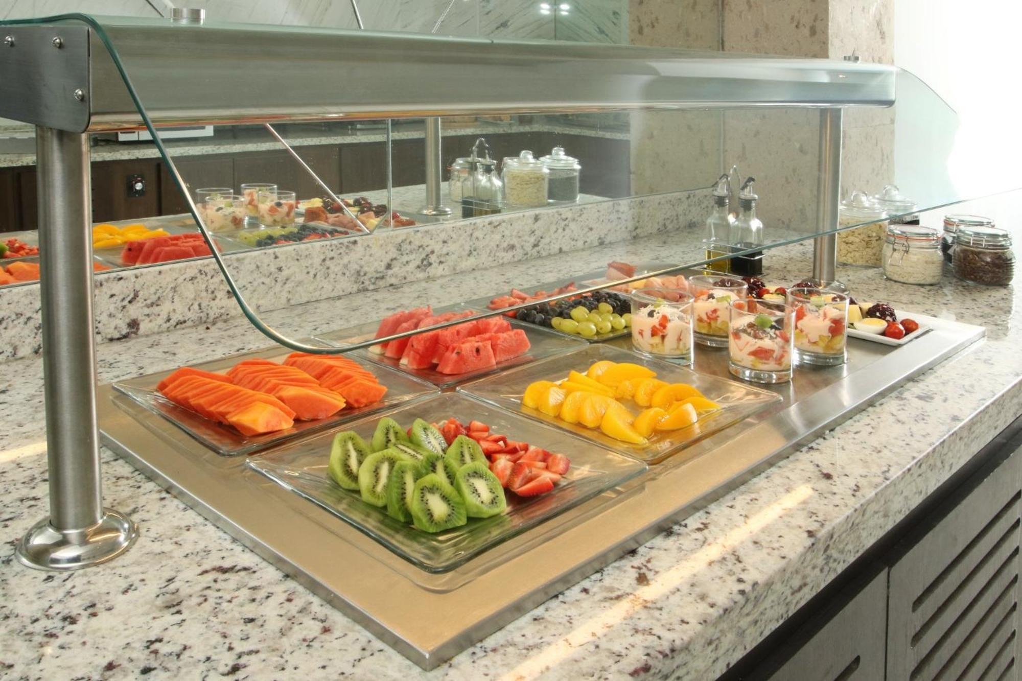 Voco Saltillo Suites By Ihg Exterior foto