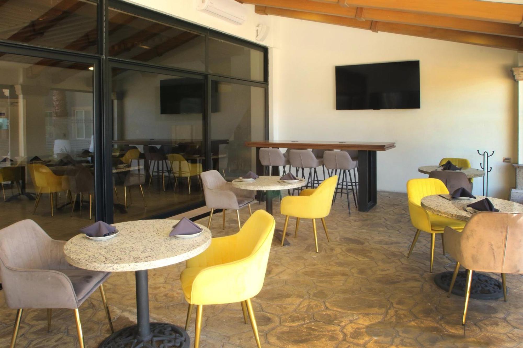 Voco Saltillo Suites By Ihg Exterior foto